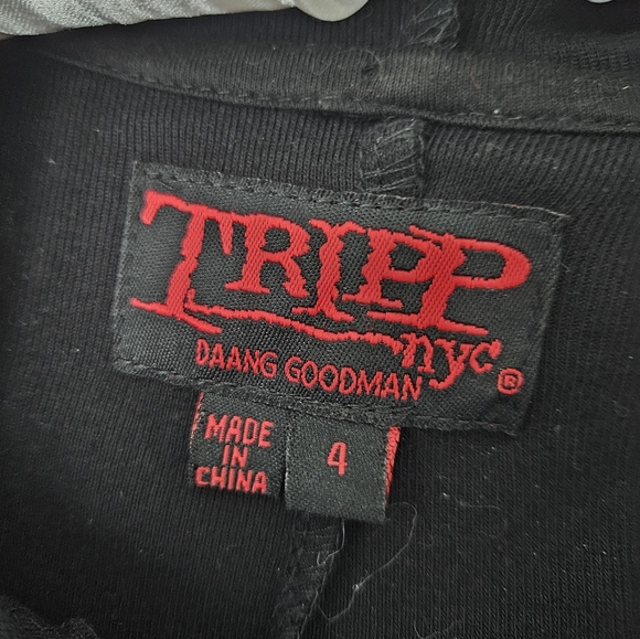 Gothic hoodie.  Flat friendly! - Picture 2 of 5